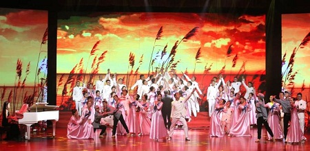 lol投注平台竞技宝手机端隆重举行庆祝新中国成立70周年歌咏比赛 lol投注平台竞技宝手机端隆重举行庆祝新中国成立70周年歌咏比赛